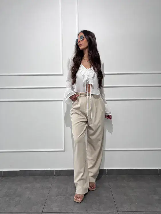 מכנס מחויט כולל חגורה שמנת