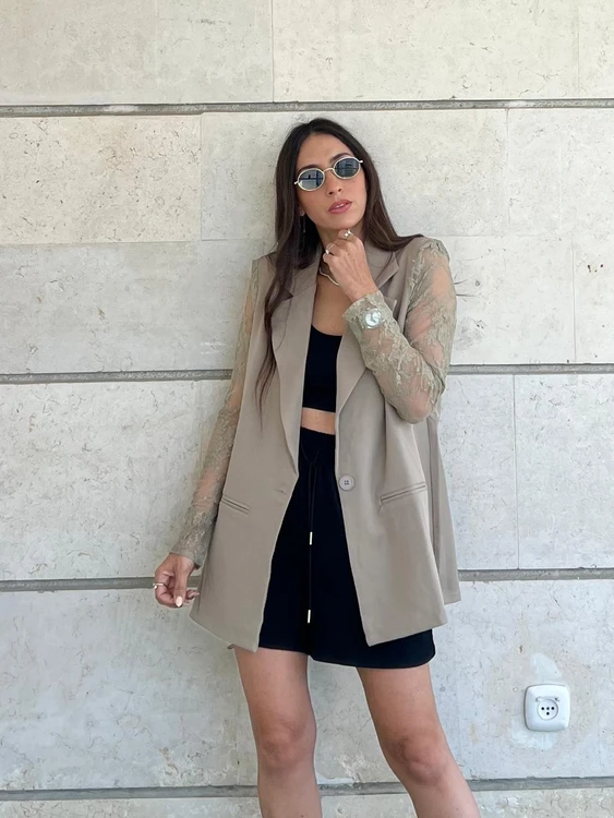 ג'קט מחויט בשילוב תחרה O.S